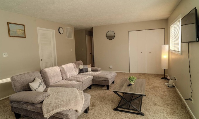 Lombard Casa | Spacious 3-Bedroom Home with Game Lounge & Relaxing Backyard Near Glenbard East