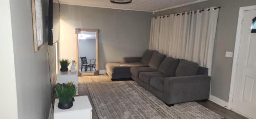 Church Street Apartamento | Spacious 3-Bedroom House in Atl