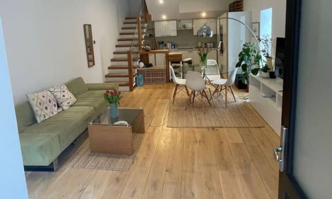 Victoria Casa | Luxury, 3 Beds w/FREE parking in Hackney