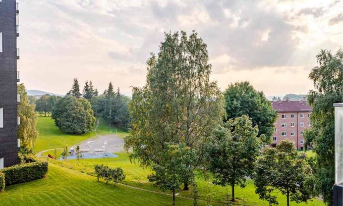 Oslo Condominio | Spacious 3-bedroom with 3 balconies, 2 bthrms, sea view and free indoor parking