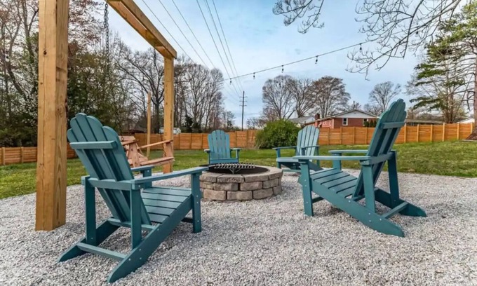 Berea Casa | Spacious 3BD 2BA w/fenced yard & direct bike trail access. Near GVL, TR, Furman.