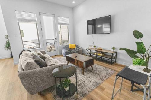 OST - South Union Casa | Spacious 3BD with Pool I Near Hotspots I Sleeps 12