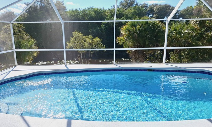 Sebastian Highlands Casa | Spacious 3Br/2Ba overlooking canal! Waterview Oasis! Heated Pool, Near Beaches!
