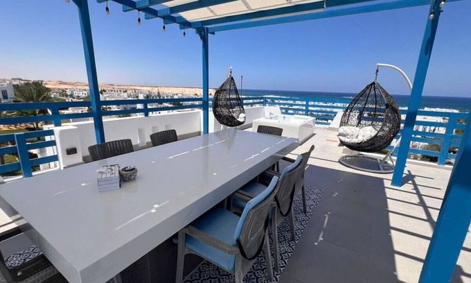 Ad-Dab'ah Apartamento | Spacious 3BR Apartment w Rooftop Terrace&Jacuzzi
