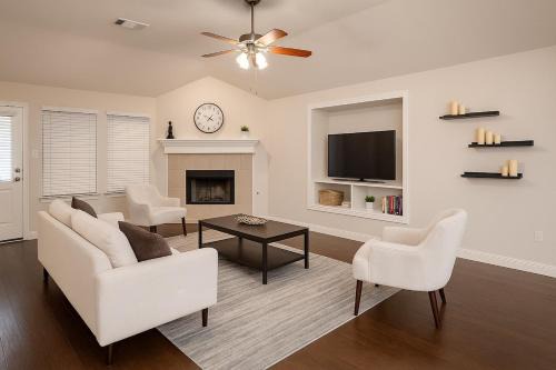 McKinney Casa | Spacious 3BR Home w Game Room, Gym & Study