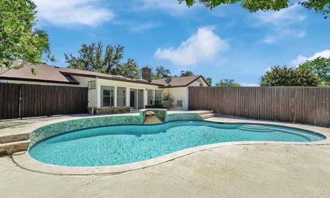 Richardson Casa | Spacious 3BR Oasis | Pool, Fire Pit & Family Fun