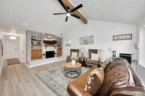 Barker Apartamento | Spacious 3BR Retreat Near Katy's Top Attractions