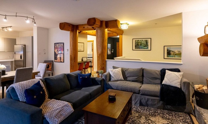 Nordic Estates Casa | Spacious 3BR:Sleeps 8 Comfortably,Pool,Hot Tub,Patio+BBQ& Near Valley Trail!