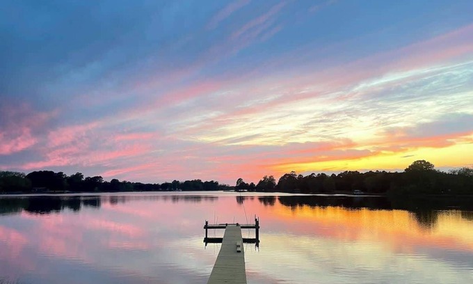 Locustville Casa | Bayside House with Sunset Water Views on Secluded Private Farm