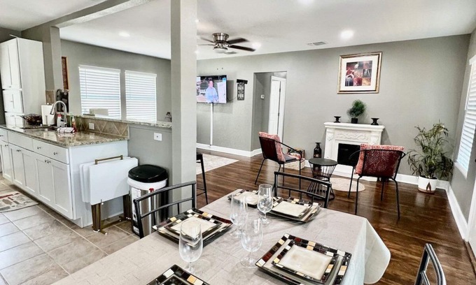 Jefferson Casa | Spacious 3BR Woodlawn Home Med Center Area Extended Stay Wi-Fi W/D SA