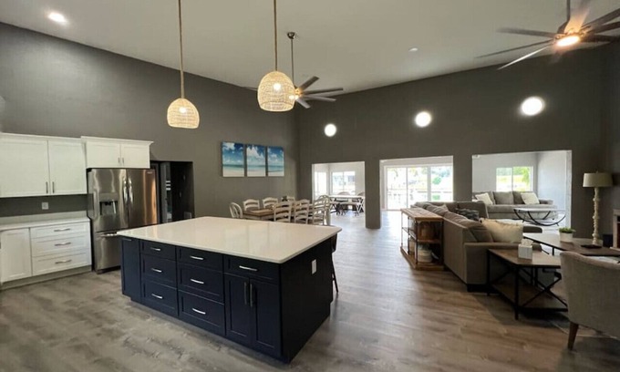 Crystal River Casa | Spacious 4/2- Pool & boat dock