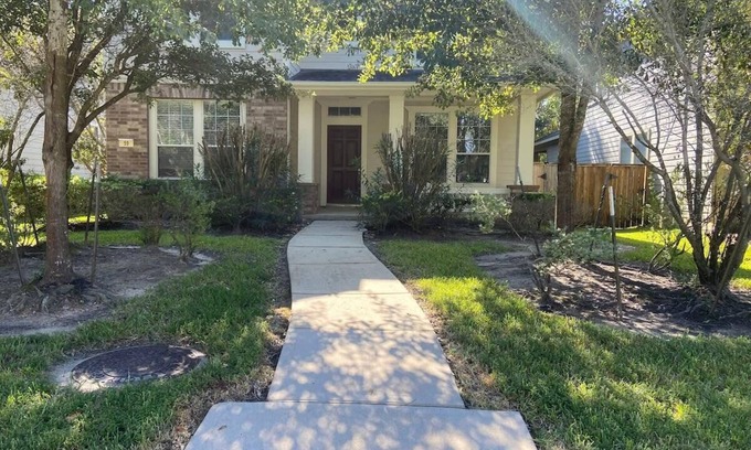Sterling Ridge Casa | Spacious 4 bed/2.5 bath House in Spring, Texas