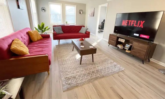 North Bergen Apartamento | Spacious 4 bed 2.5 bath close to NYC FREE Parking!