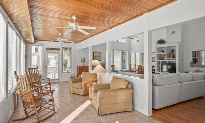 Saint Helena Island Casa | Spacious 4 Bed, 3 Bath Home in Prime Location w/ Breathtaking Marsh Views