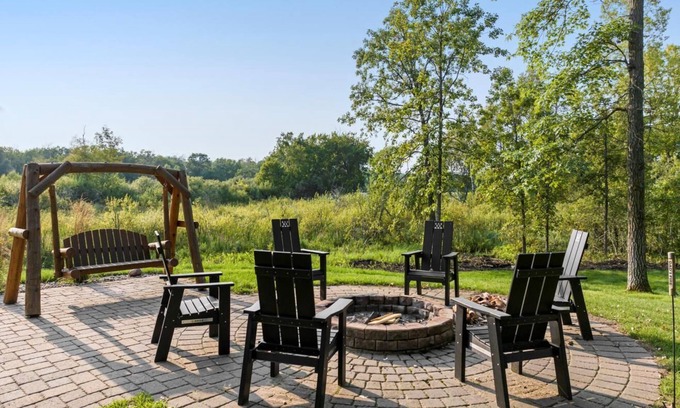 Breezy Point Casa | Spacious 4-Bed, 4-Bath 3.8 Acre Retreat On Pelican Lake!