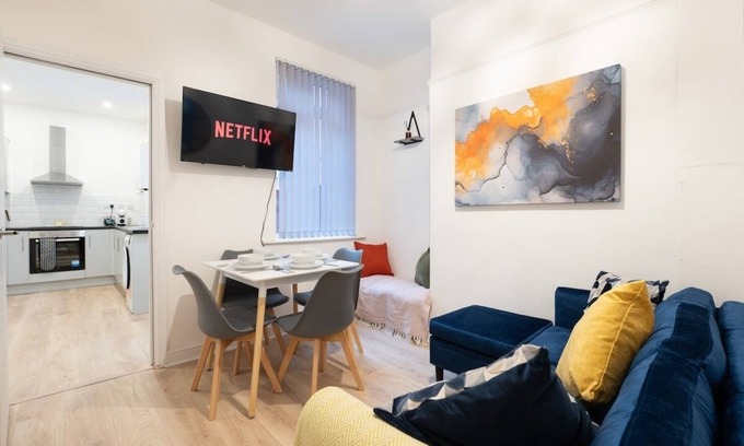 Doncaster Casa | Spacious 4 bed | 4 en-suites | Parking | Discounts