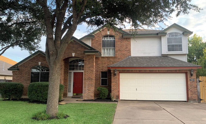 Pflugerville Casa | Spacious 4 bed house in Pflugerville, close to Austin for ACL and COTA