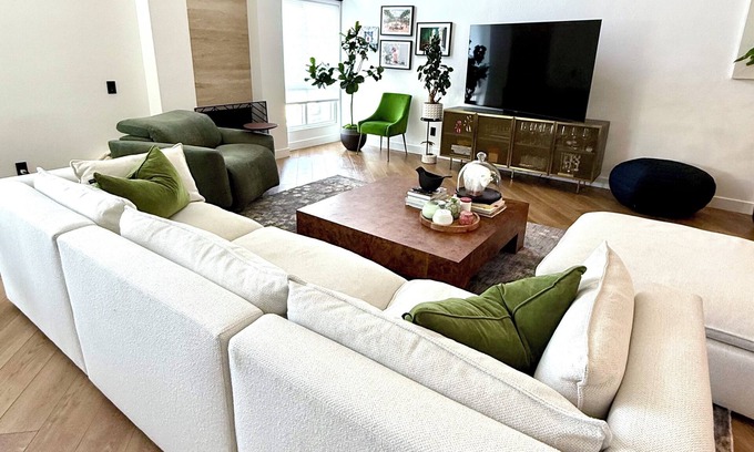 Huntington Beach Casa | Spacious 4-bedroom house with AC, WiFi in cool Huntington Beach