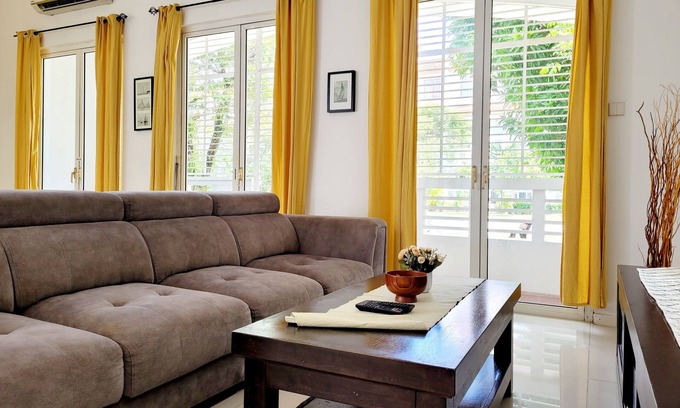 Seri Tanjung Pinang Casa | Spacious 4 bedroom terrace house near Straits Quay
