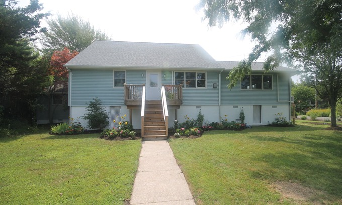 Cape May Point Casa | Spacious 4 bedroom 2 and 1/2 bath home located just a short walk to the Cape May Point Beaches