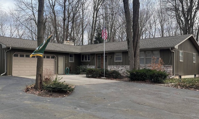 Little Suamico Casa | Spacious 4 Bedroom. Available for the week of the NFL Draft 2025