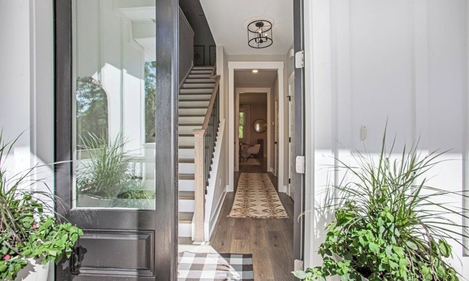Mount Pleasant Casa | Spacious 4-bedroom n charming Mount Pleasant with fitness room, 2nd primary