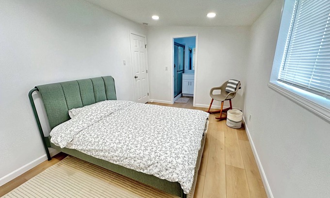 Birds Landing Casa | Spacious 4-bedroom Waterfront house with WiFi AC in charming Bethel Island