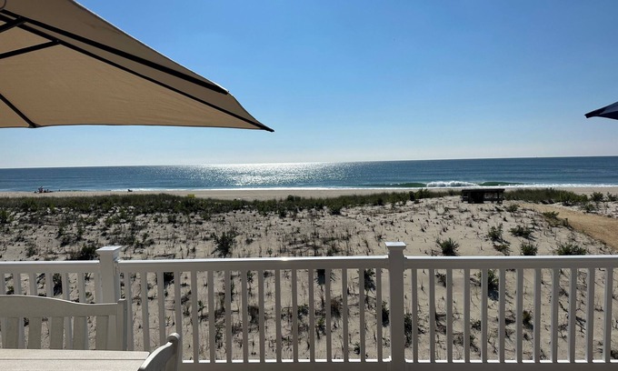 South Beach Haven Casa | Spacious 4-bedroom 2.5 bath oceanfront home on Long Beach Island with WiFi, AC