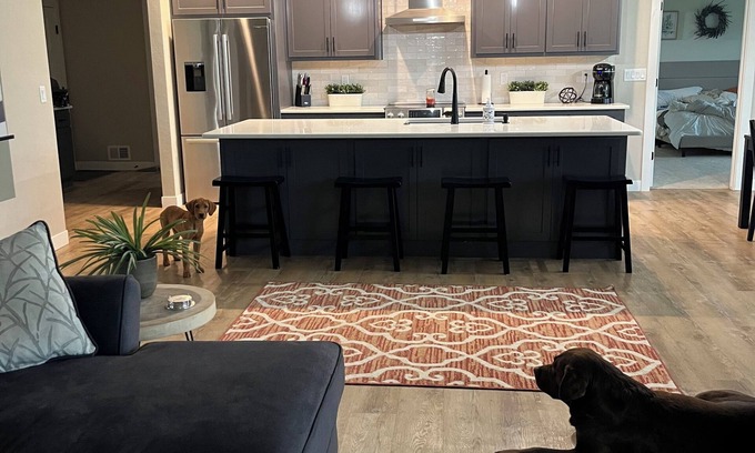Forest Junction Casa | Spacious 4-bedroom/ 4 bath house with WiFi and AC in Kaukauna.