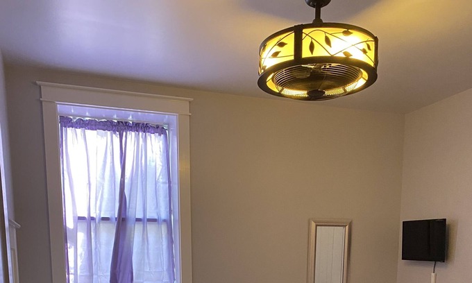 Manhattan Apartamento | Spacious 4 bedroom apartment within walking distance to Aggieville