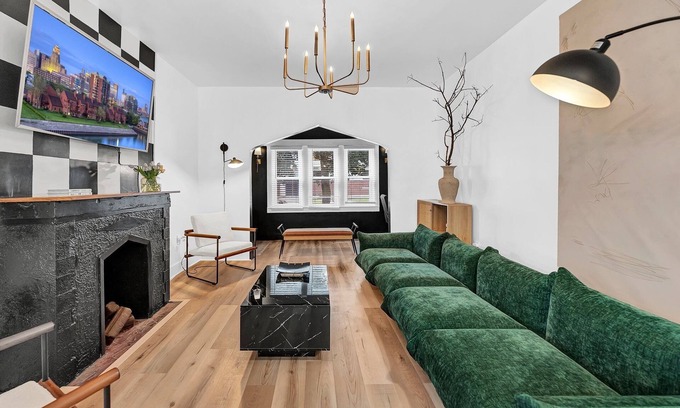 Downtown Buffalo Apartamento | Spacious 4-bedroom apartment in charming Buffalo with Full kitchen