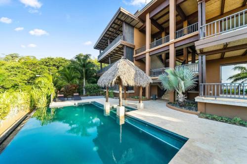 El Ocotal Casa | Spacious 4 Bedroom Condo Pool