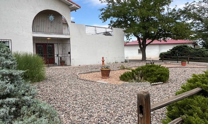 Rio Rancho Casa | Spacious 4-bedroom estate with Game Room, Fantastic Balloon Views and RV Parking