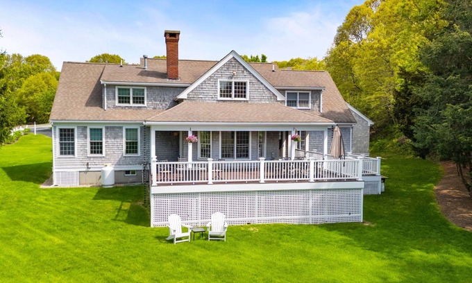 West Barnstable Casa | Spacious 4-bedroom House Featuring Stunning Marsh Views