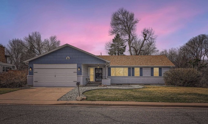 Littleton Casa | Spacious 4-bedroom house in charming Centennial with AC, WiFi