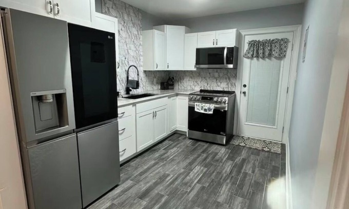 Greensboro Casa | Spacious 4-bedroom house in Greensboro!