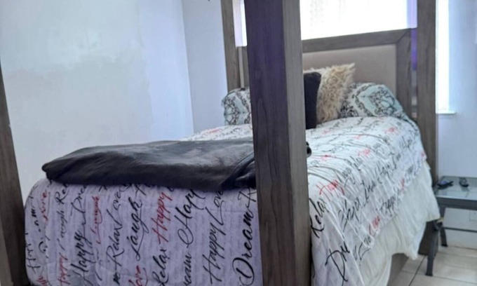 Southwestern Sacramento Casa | Spacious 4-bedroom house in marvelous Sacramento with WiFi, AC