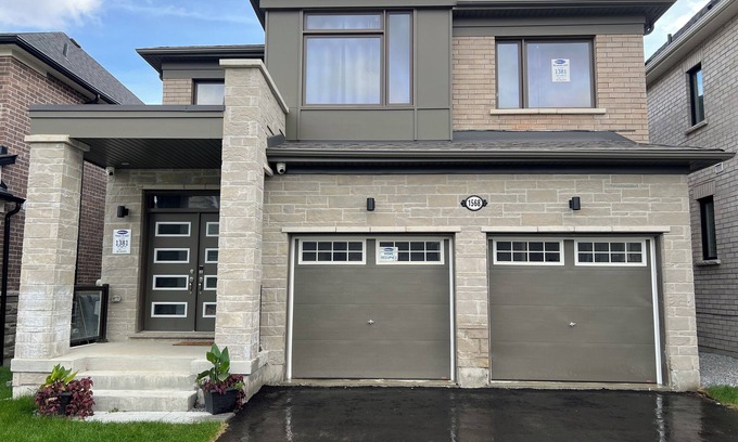 Pickering Casa | Spacious 4-bedroom house in Pickering