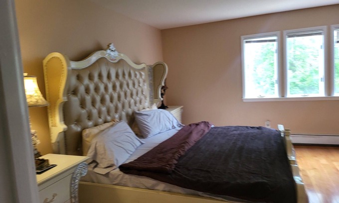 Bay Shore Casa | Spacious 4-bedroom house with WiFi, fitness room in amazing Bay Shore