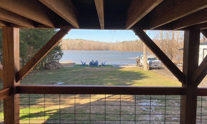 Lexington - Salisbury Casa | Spacious 4-bedroom house in fabulous Lexington with WiFi, AC