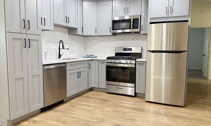 Loma Linda Casa | Spacious 4-bedroom house in nice Loma Linda with WiFi, AC