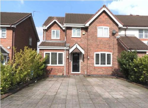 Liverpool Casa | Spacious 4 bedroom house