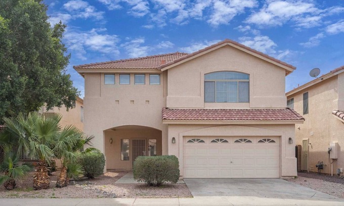 Deer Valley Casa | Spacious 4-bedroom house in adorable Glendale with WiFi, AC