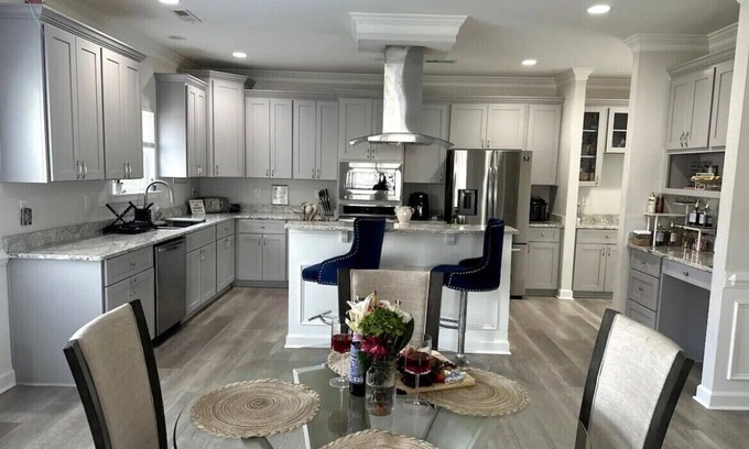 Hampton Casa | Spacious 4-bedroom house with AC , WiFi and a Gamerooom in fantastic Hampton