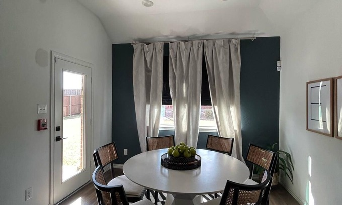 Melissa Casa | Spacious 4-bedroom house in charming Melissa with AC
