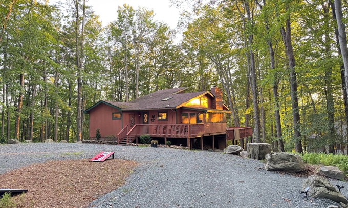 Lake Ariel Casa | Spacious 4 bedroom in Tranquil setting in The Hideout
