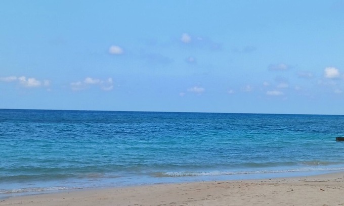 Runaway Bay Villa | Spacious 4-bedroom villa/pool/Wi-Fi/beach/chef/
