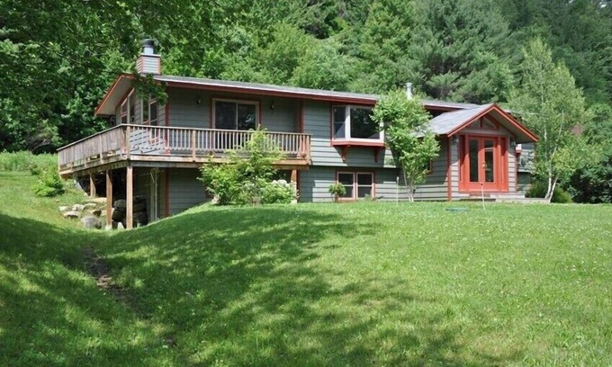 Ludlow Casa | Amplio 5 dormitorios Okemo Home en Ludlow, a minutos de las pistas.