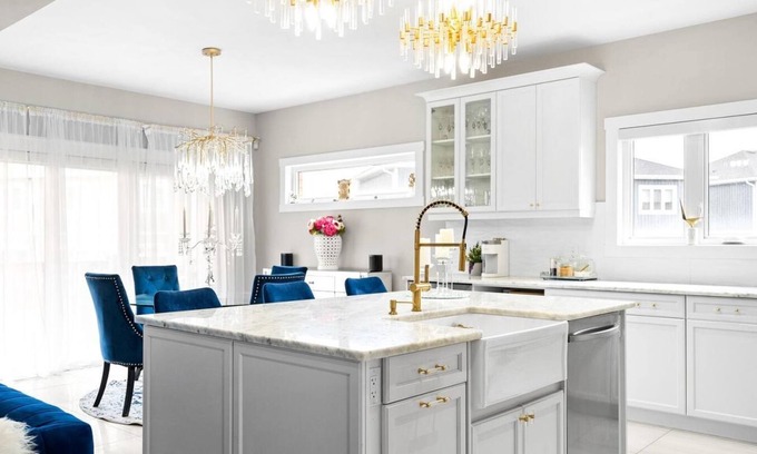 Welland Casa | Spacious 4-Bedroom Retreat next to Welland Waterpark – Perfect for Families!"