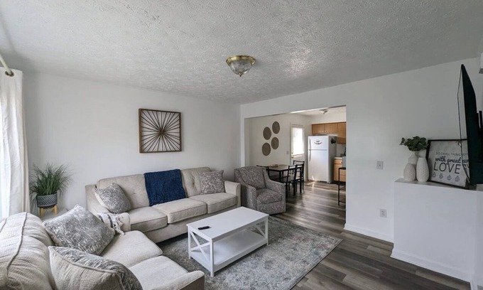 Blacksburg Apartamento | Spacious 4 bedroom, sleeps 10, close to VT